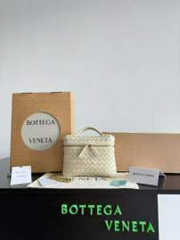 Picture of Bottega Veneta Handbags _SKUfw213256856fw